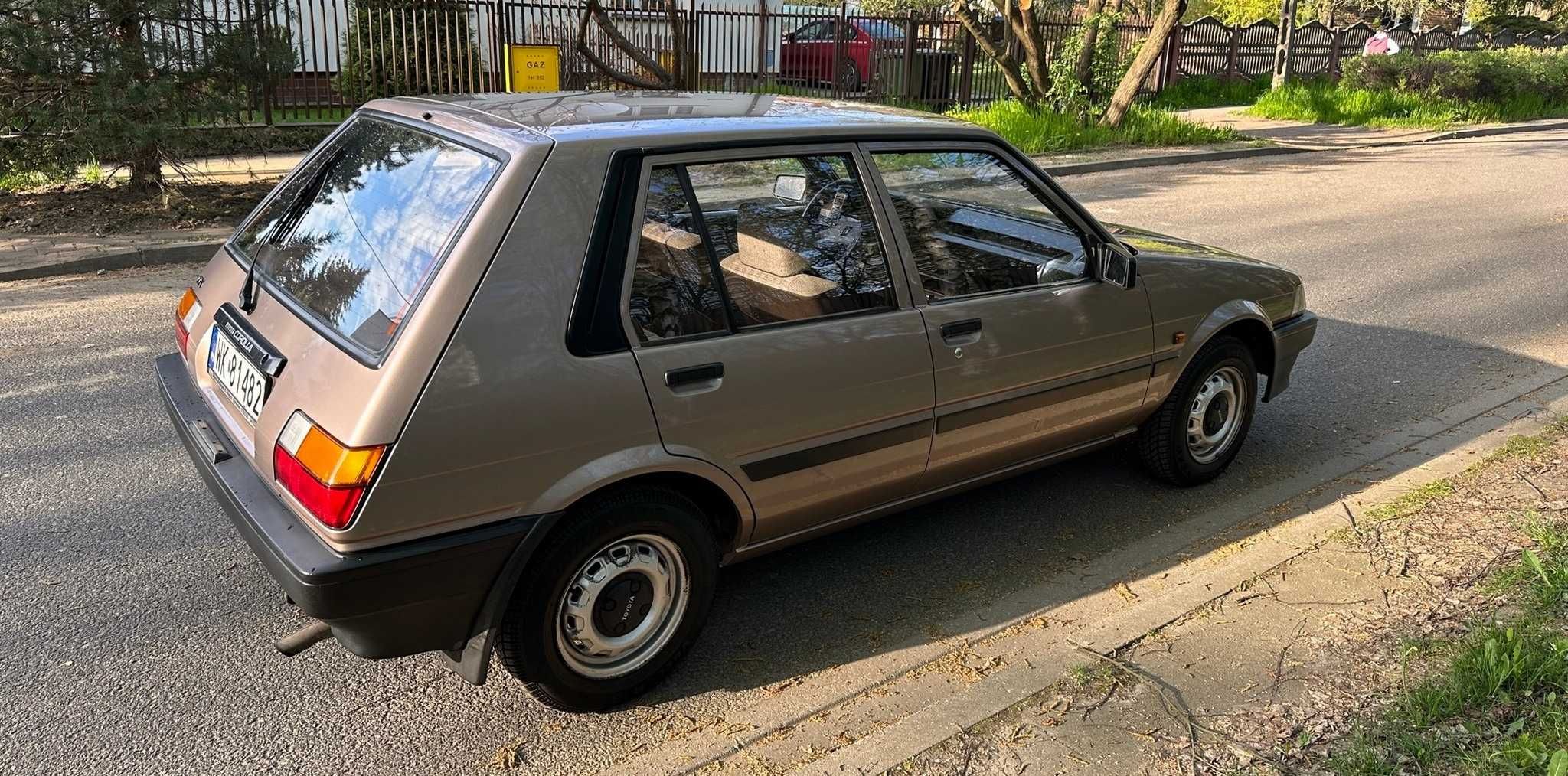 Toyota COROLLA 1986r. stan b.dobry