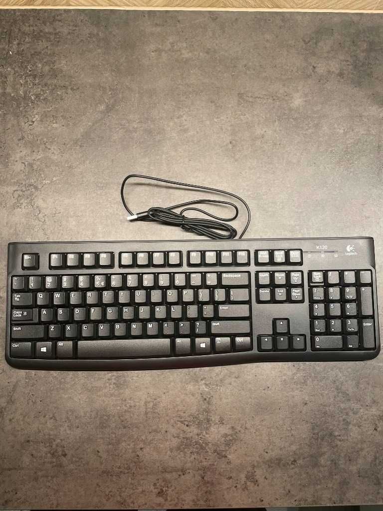 Logitech K120 - Niezawodna i Komfortowa Klawiatura Przewodowa