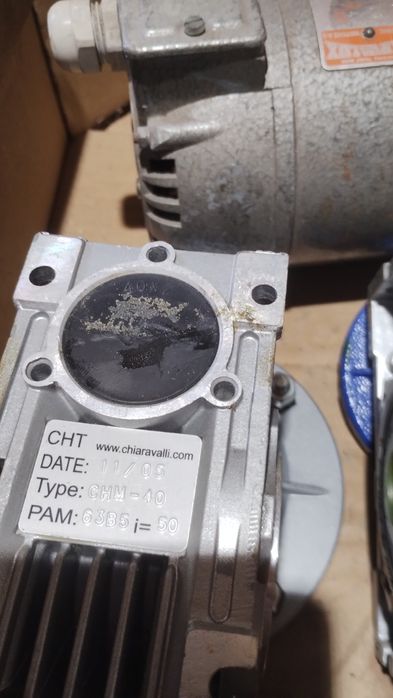 Przekładnie ślimakowe 1:50 1:30 silniki z przekładniami