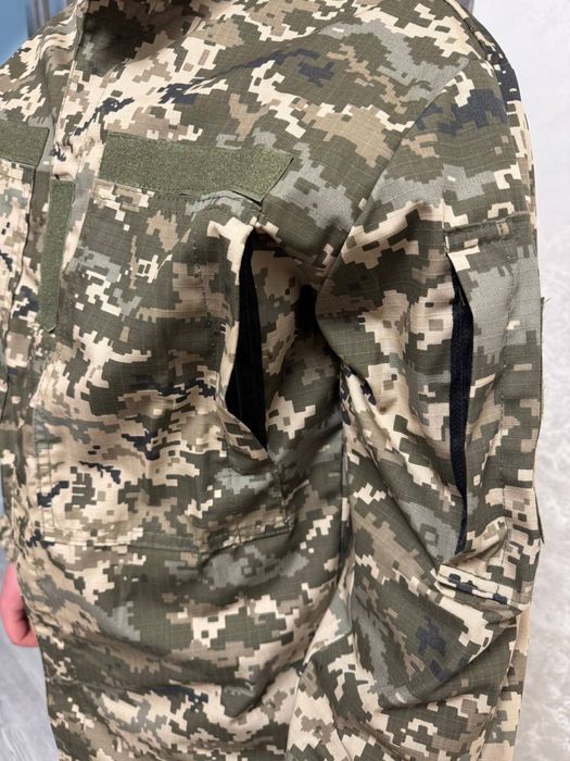 Костюм / Форма Піксель