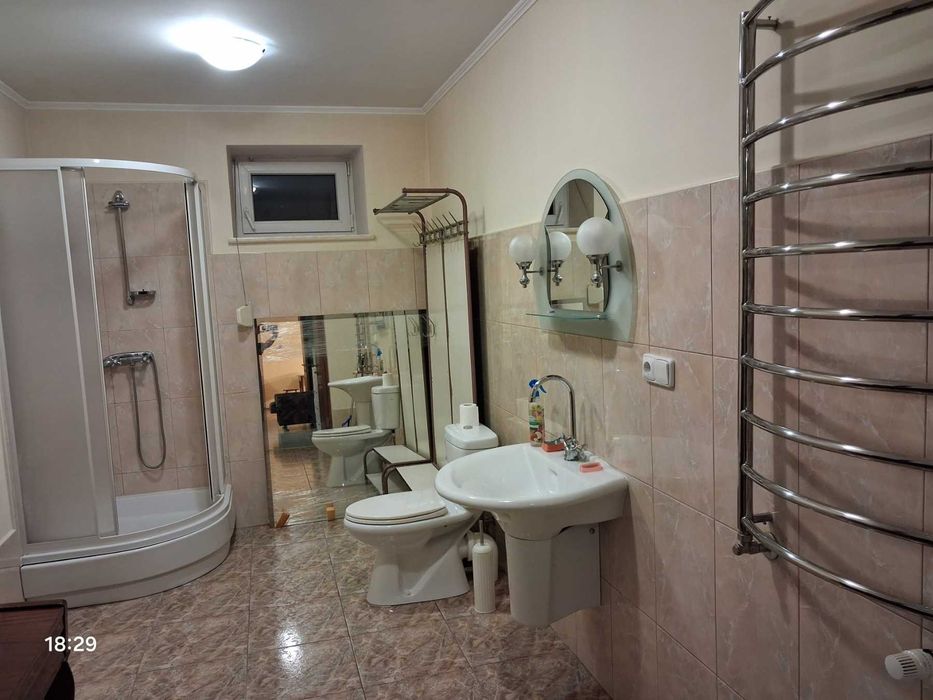 .Оренда частини будинку з окремим входом на Казбеті.