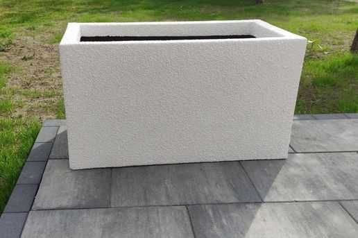 Donica. Donica ocieplana. Termo donica. Beton architektoniczny, tynk.