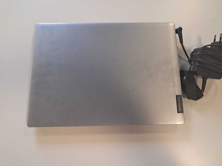 Portátil LENOVO Intel Core i3-8145U CPU 2,10GHz,4,00 GB RAM, Gráf128MB