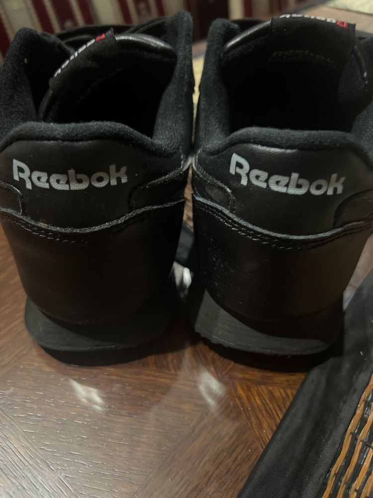 Оригінал! Кросовки шкіряні reebok classic 37р