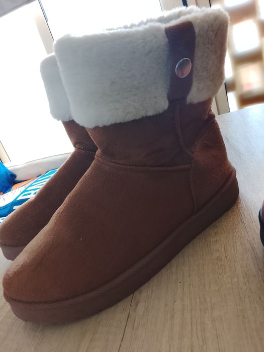 Botinhas semi nova usada