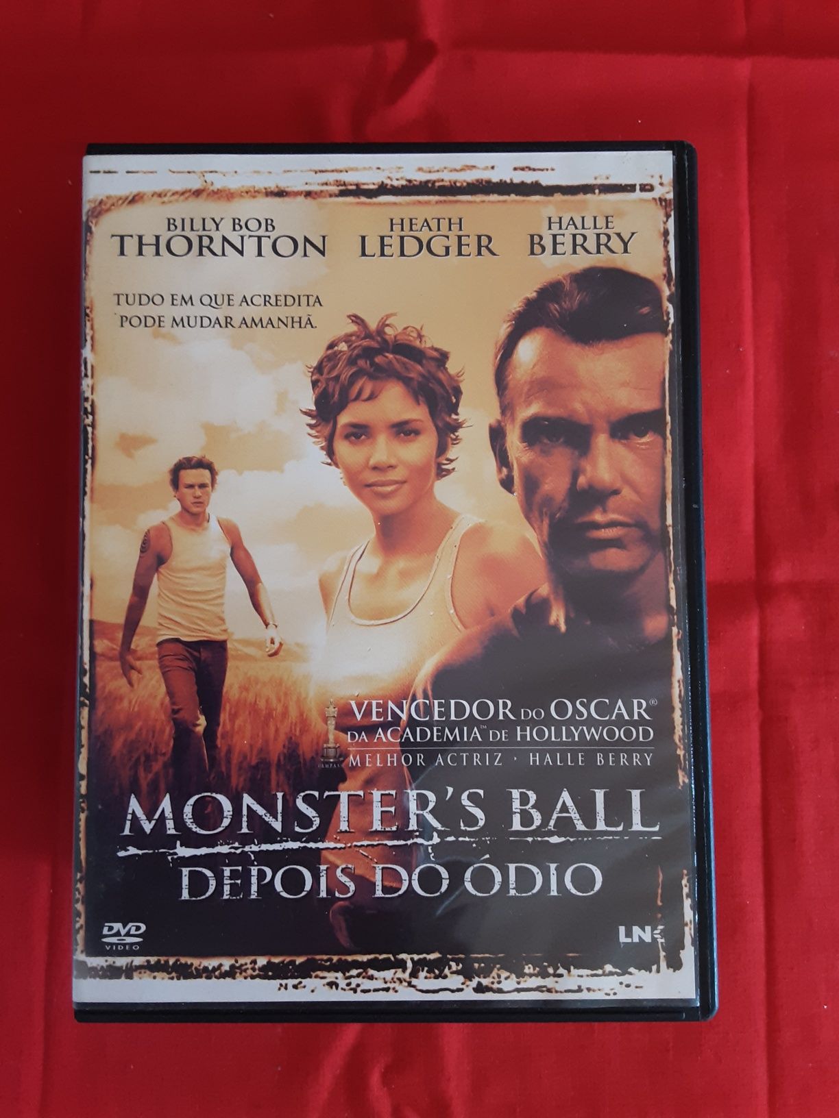 Vendo vários filmes em dvd