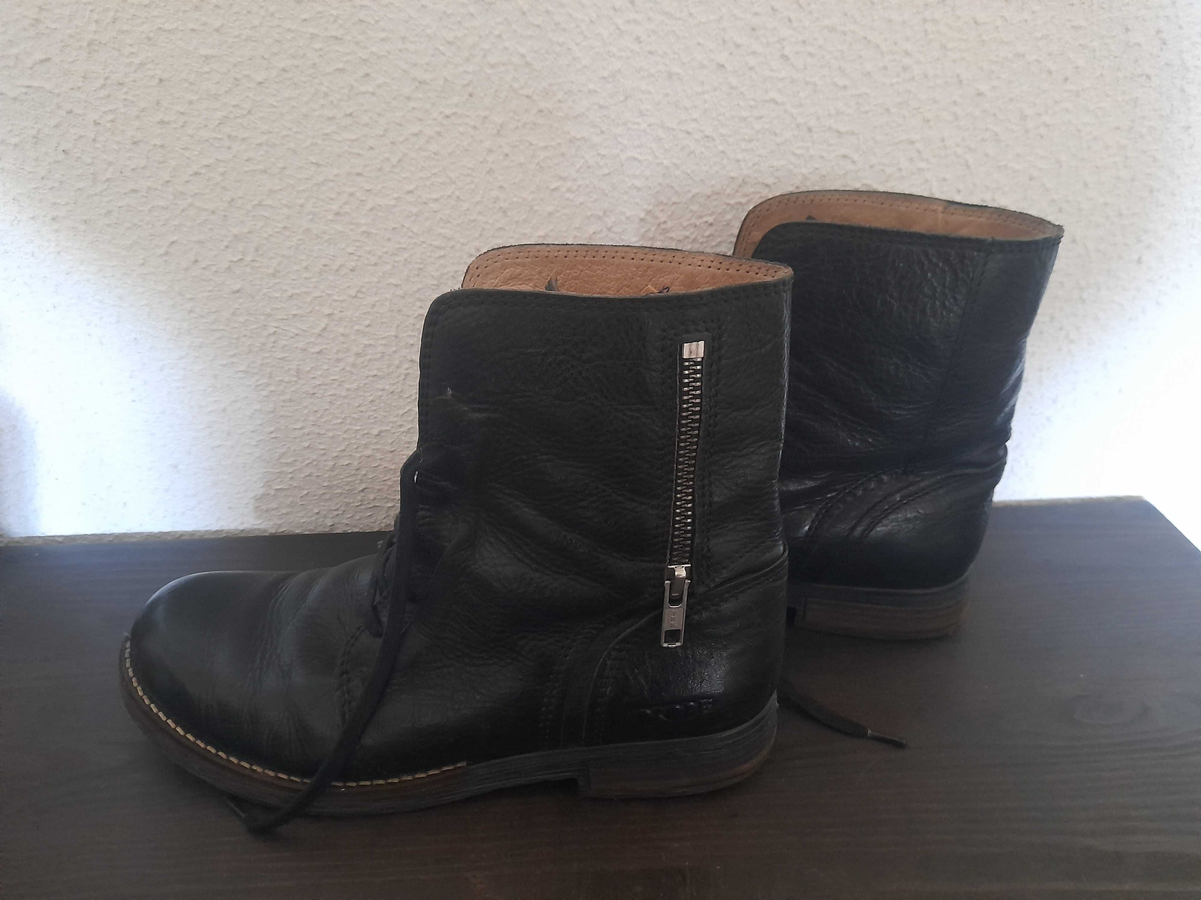 Botas de pele Dkode 38