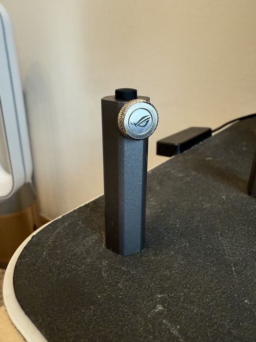 Podparcie do karty graficznej Asus ROG i TUF