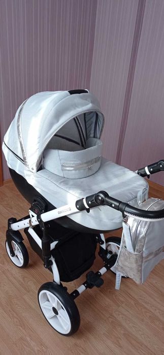 Продам дитячу коляску