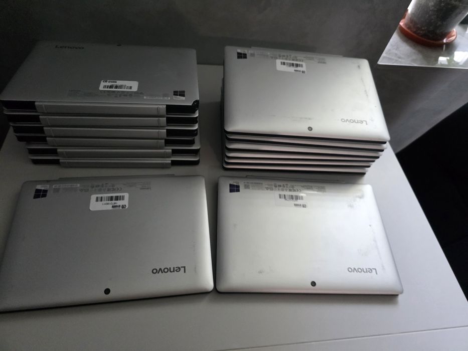 Ноутбуки планшети  Lenovo IdeaPad Miix 310 10.1" 64GB в наявності