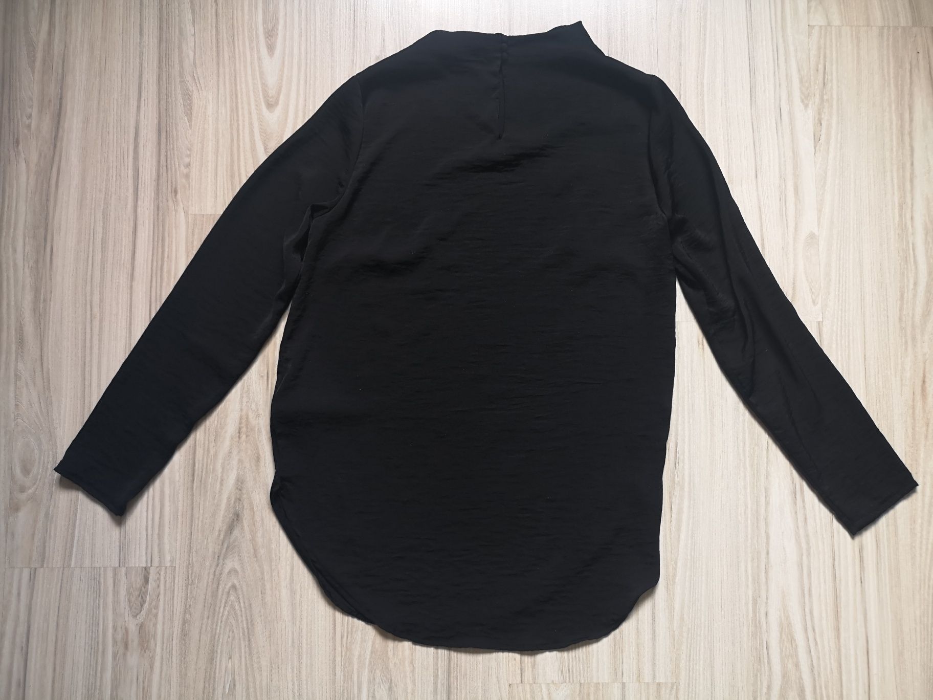 Czarna damska bluzka z długim rękawem H&M rozmiar 36