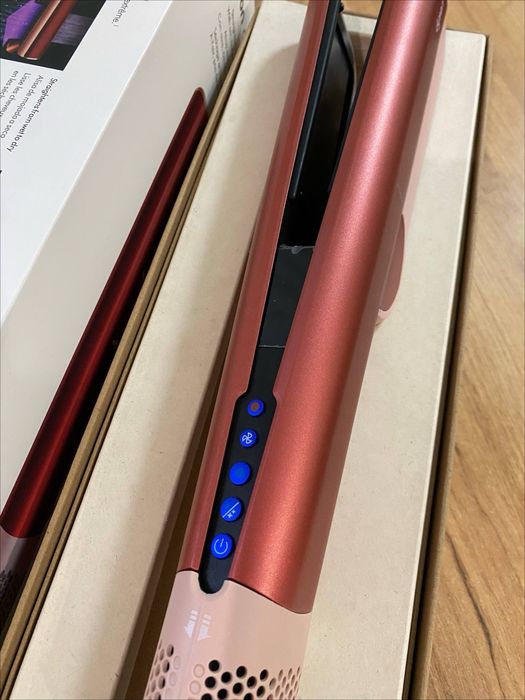 Dyson Airstrait HT01 strawberry bronze