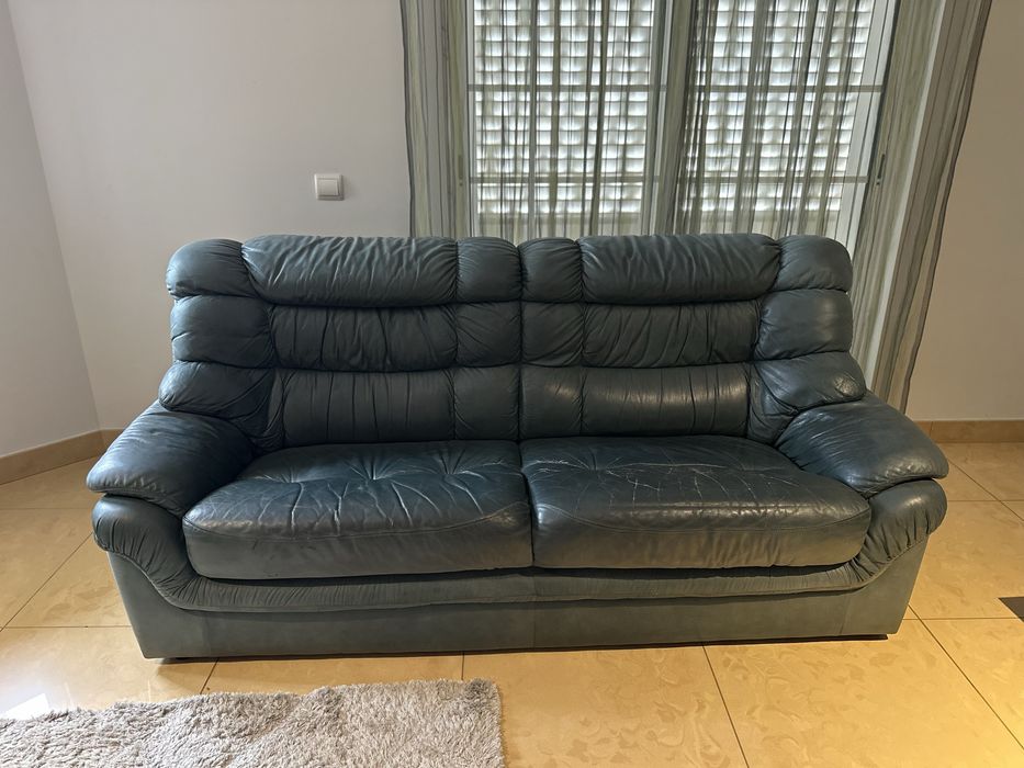Vendo conjunto de sofás  (sofás +2 poltronas)