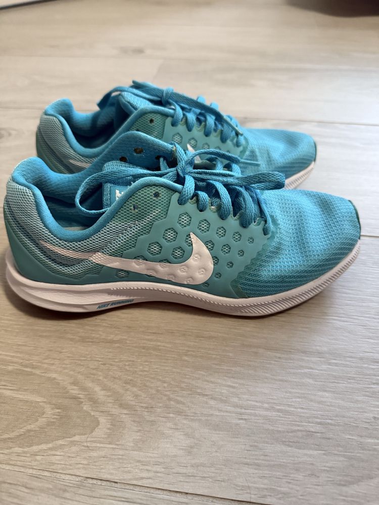 Кросівки nike оригінал 36 р