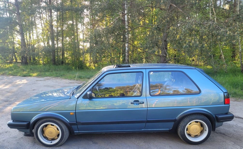 Volkswagen Golf MK2  1.8 benzyna  90km.  1989r
