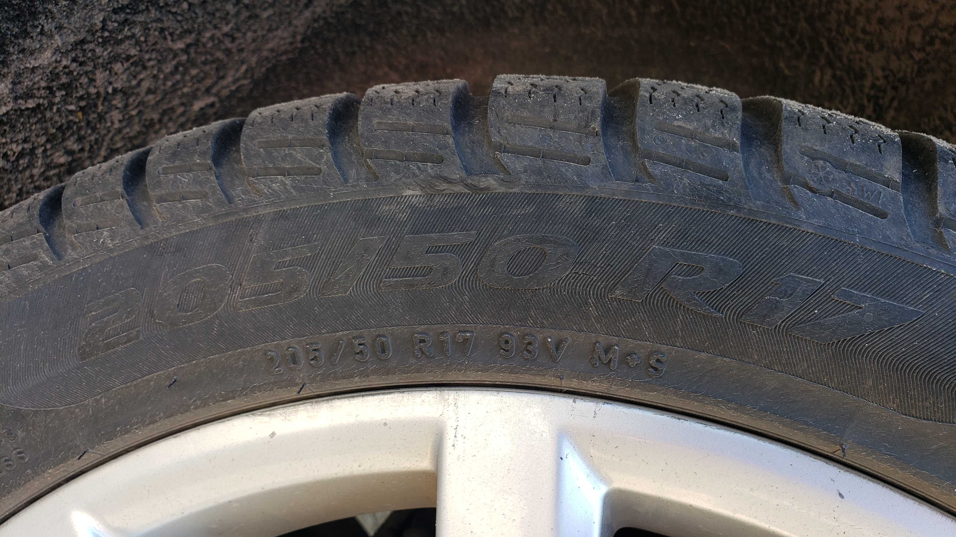 Шины Pirelli Winter Sottozero 3 205/50 R17 93 V