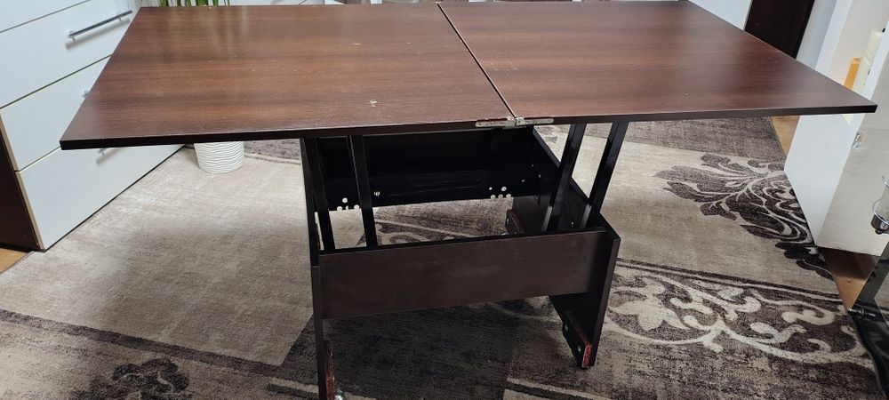 Продається стіл розкладний в хорошому стані