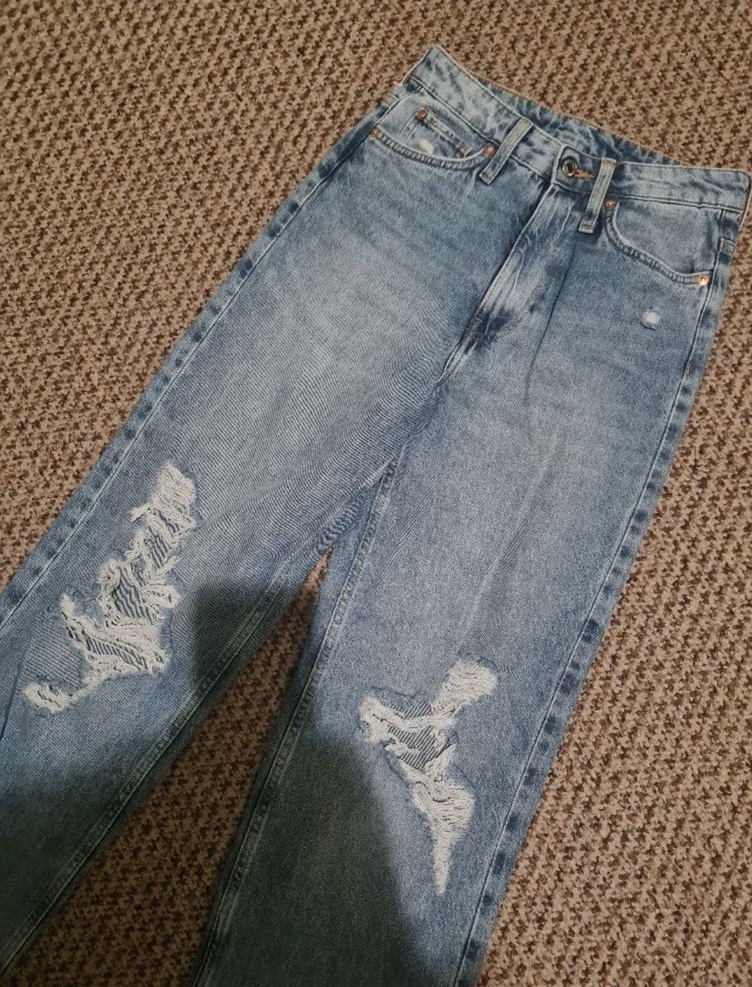 Продам нові прямі джинси