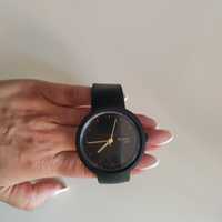 Zegarek o clock Nero firmy O Bag rozmiar M