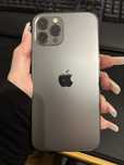 Iphone 12 Pro używany z szybką ochronną
