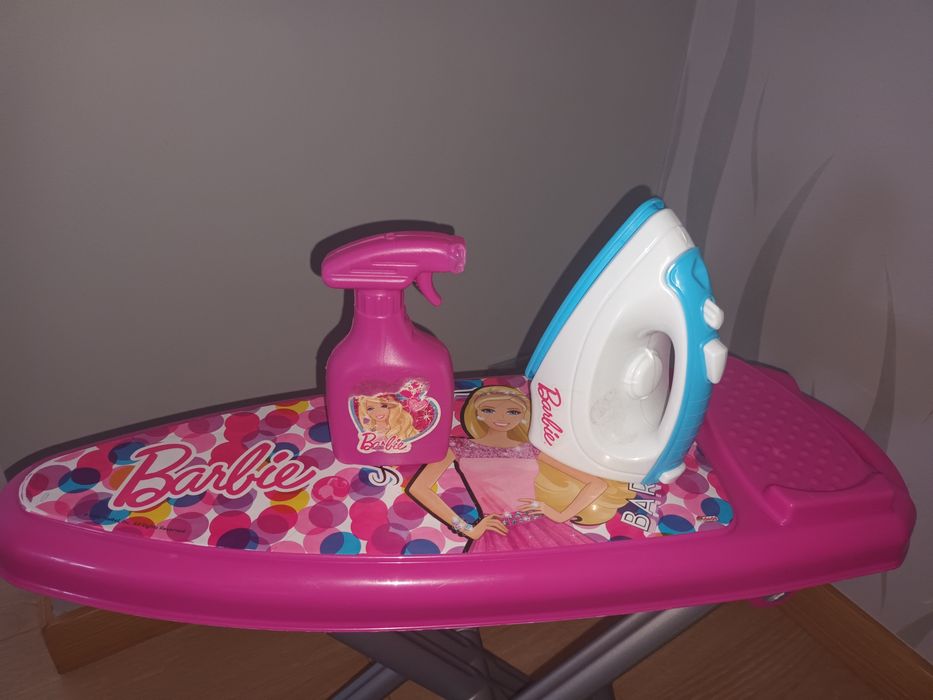 Tabua de engomar faz de conta Barbie