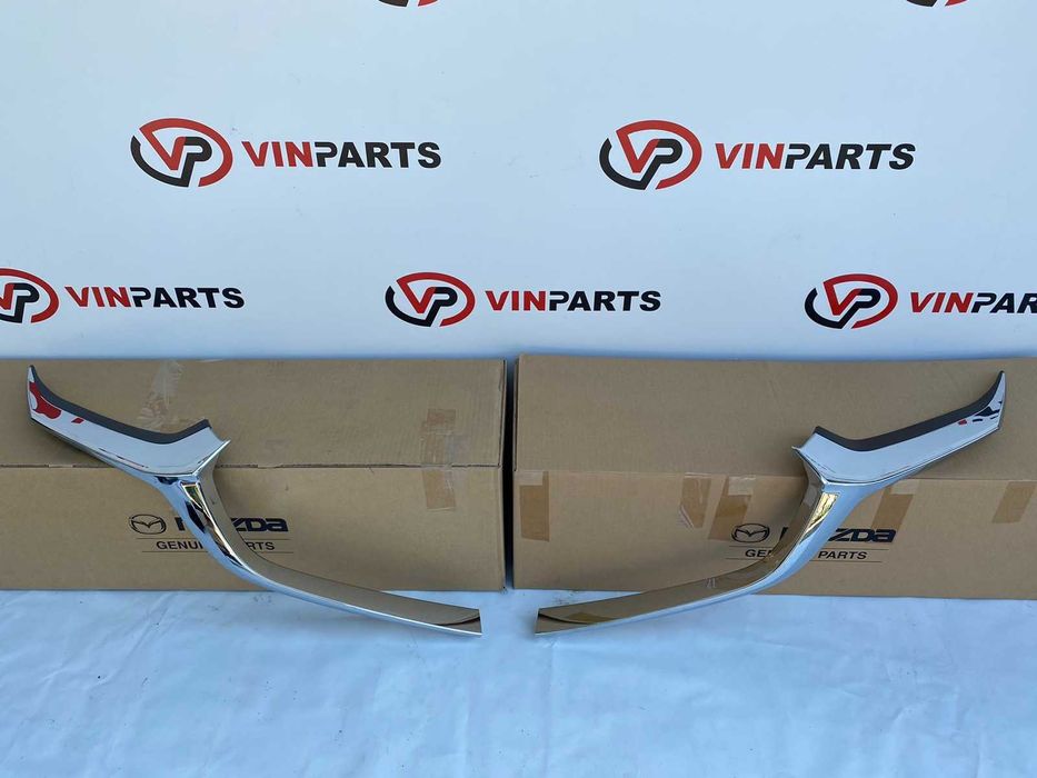 Хром решетки Mazda CX30 2019-2024г новый, оригинал