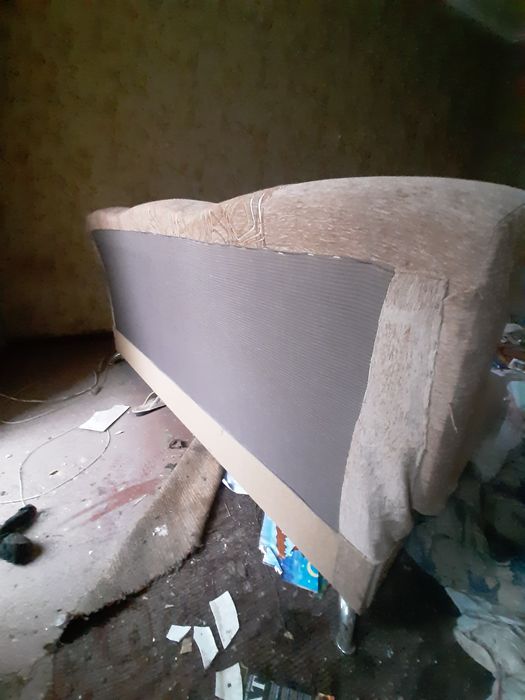 Диван книжка в нормальном состоянии