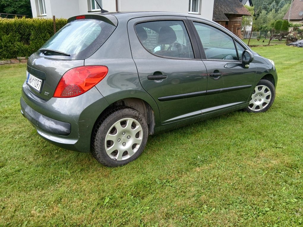 Sprzedam Peugeota 207 1.4 benzyna