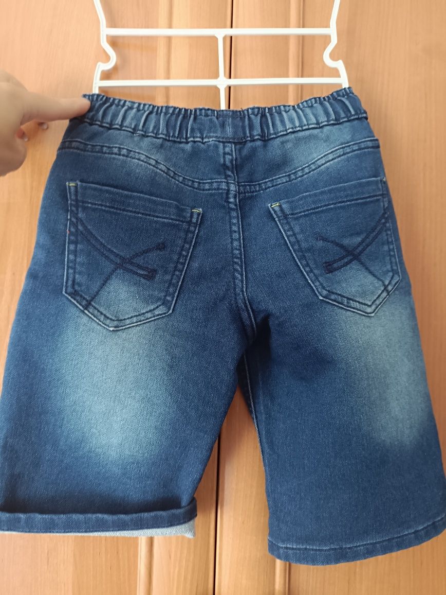 Шорти джинсові і прості