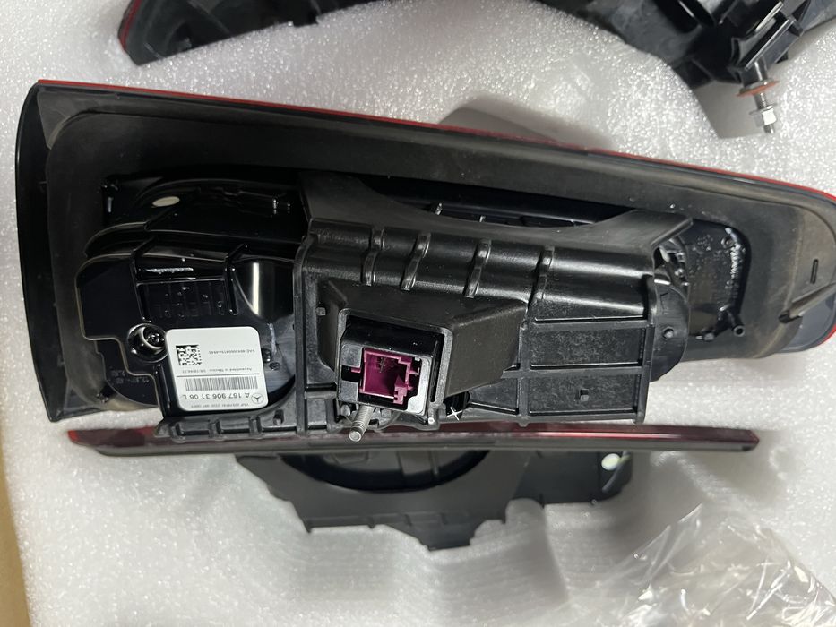 Задні фонарі комплект (L+R зовн+внутр) Mercedes GLS X167 20-23 Америка