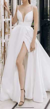 Suknia ślubna model Raine