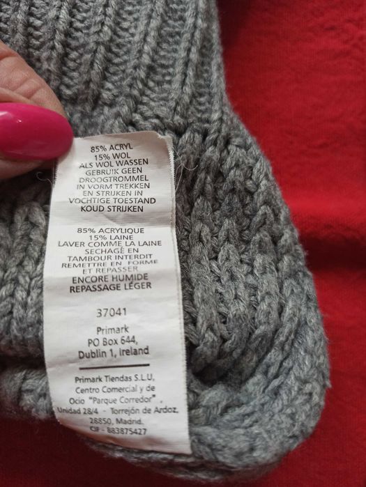 Sweter warkoczowy splot