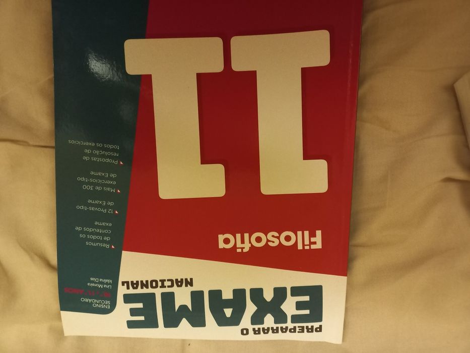 Vendo livro de preparação para exame filosofia
