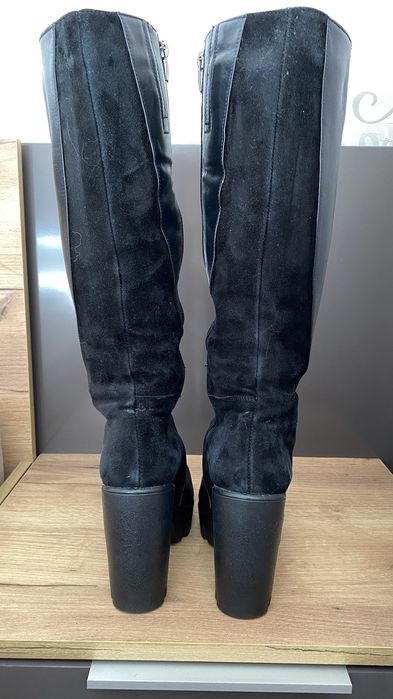 Чоботи шкіряні