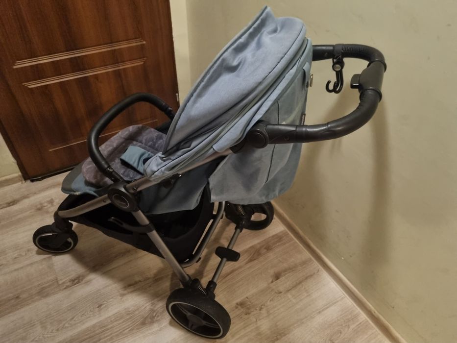 Spacerówka baby design wave 2022