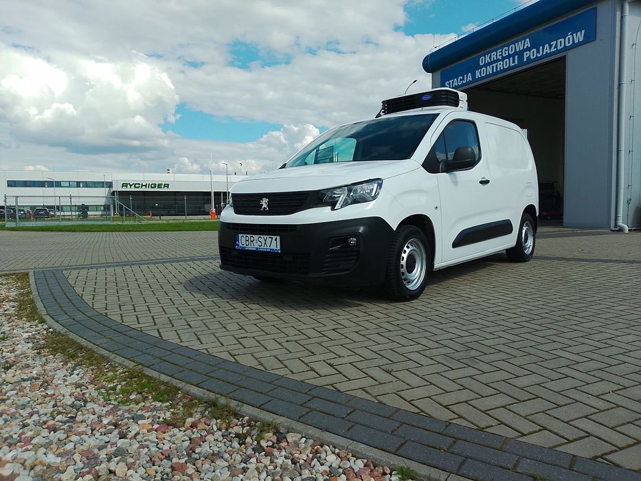 Peugeot Partner Berlingo Combo Doblo 3osoby Izoterma Chłodnia Mroźnia do lodów minus 20 stopni 220V grzanie  Producent Chłodnia więcej ofert finansowanie gwarancja