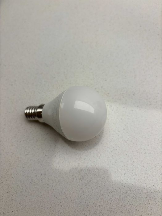 2x mała żarówka E14 tradfri, 470 lumenów