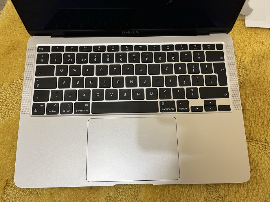 Macbook air m1 8/256