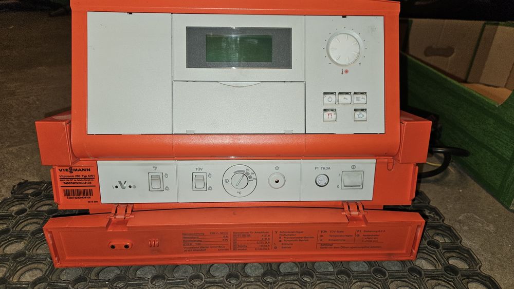 Sterownik główny kotła gazowego Viessman Vitotronic 200