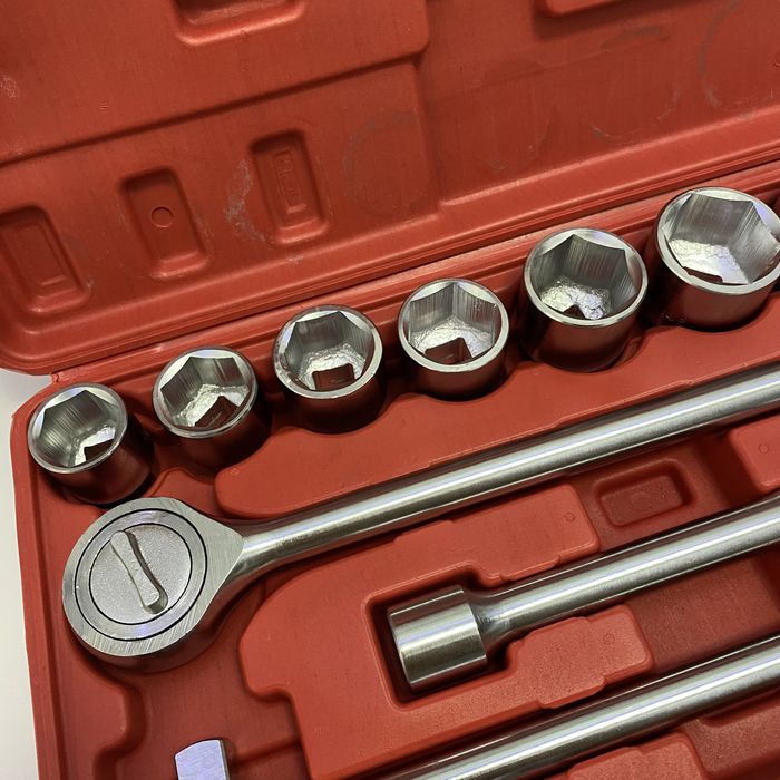 Набор инструментов для грузовой техники 3/4 21ед. (19-50)