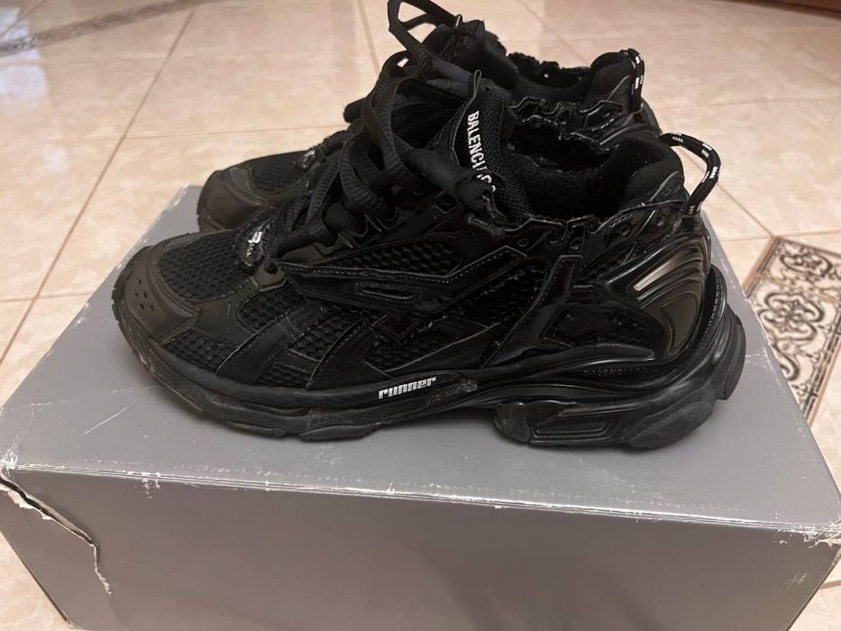 Balenciaga runner