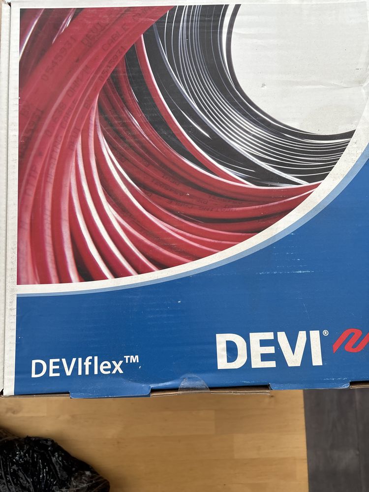 Kable grzewcze Deviflex dtip-18 29m 535w 2sztuki