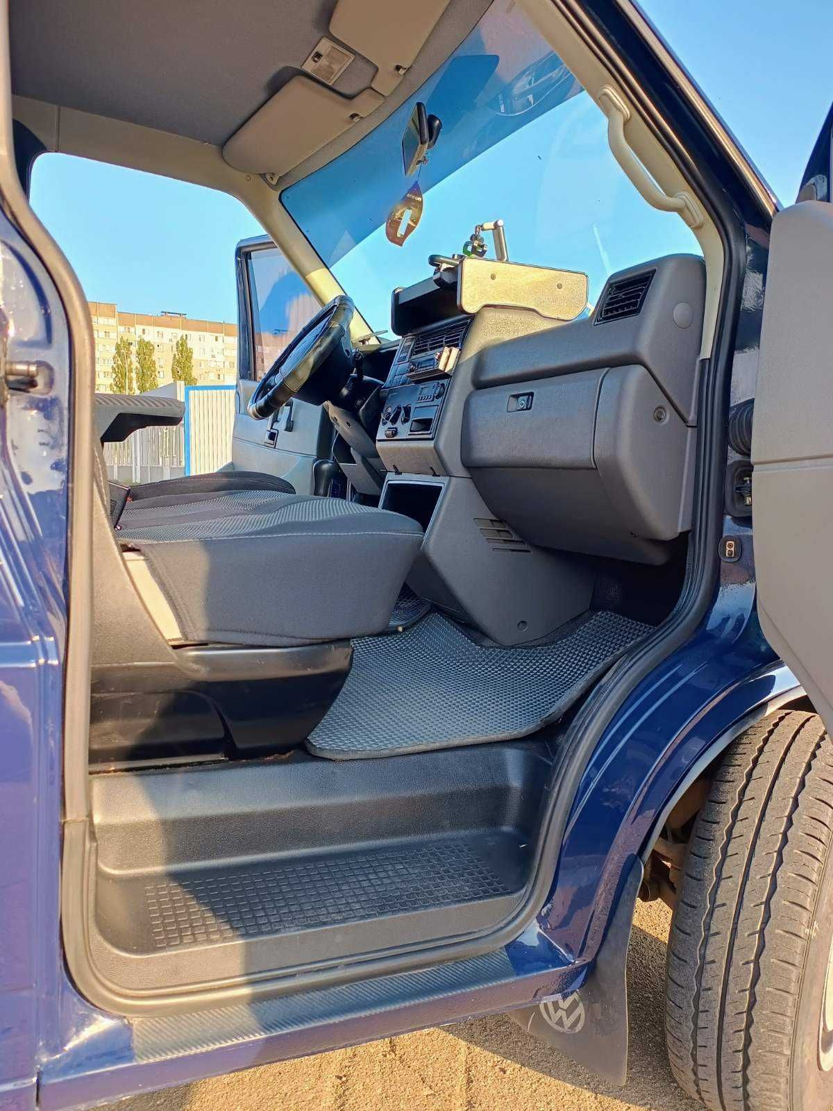 Volkswagen Transporter T4 2.5 75KW