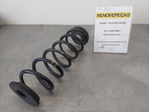 Mola de suspensão trás direita SKODA Octavia II Hatchback (1Z3)