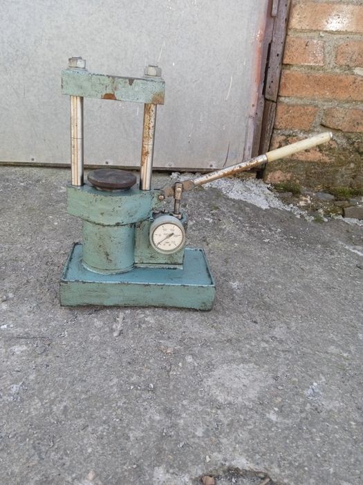 Продам прес -станок