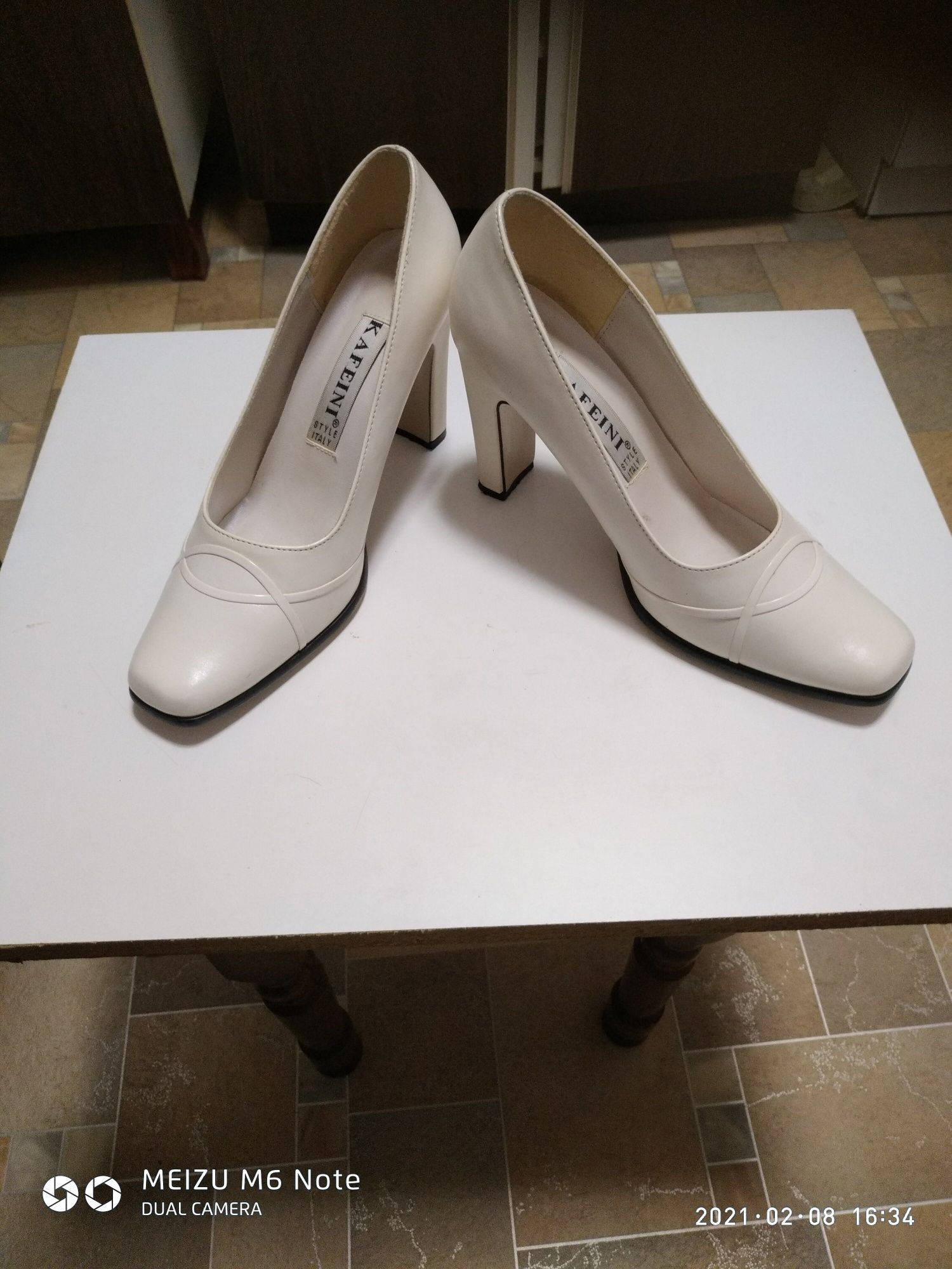 Туфли белые кожаные, свадебные