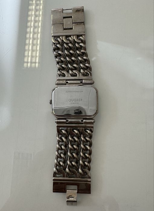 Religio  senhora Guess