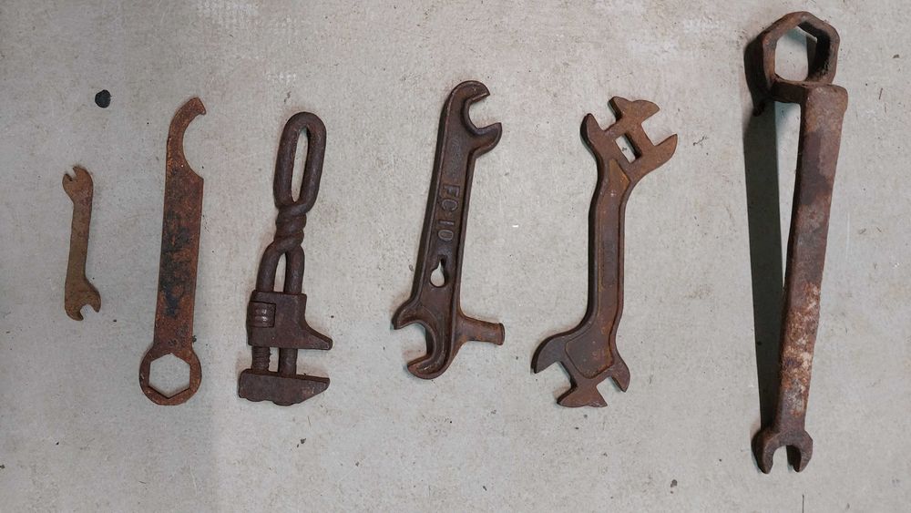 Stare klucze warsztatowe różne rozmiary