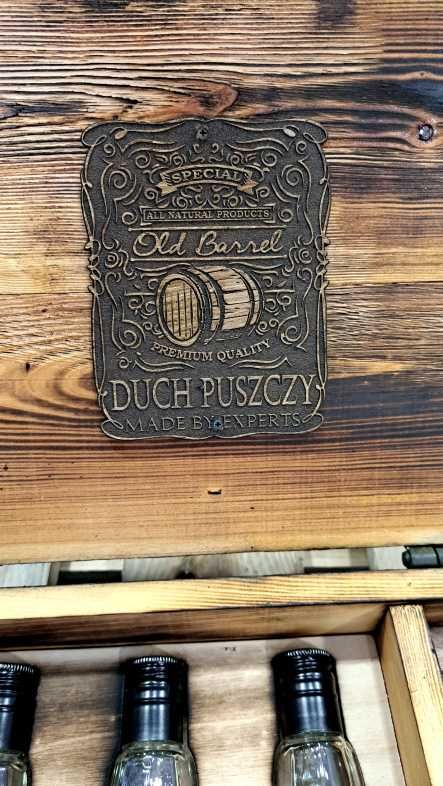 Skrzynka Drewniana Wojskowa Duch Puszczy Old Barrel Butelki Kieliszki