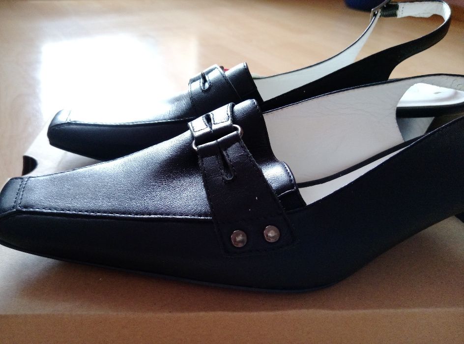 Nowe, skórzane buty w rozm. 38 i 40 Daniel Hechter